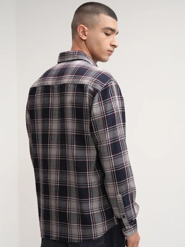 Highlander Men Navy Blue Checked Relaxed Fit Casual Shirt