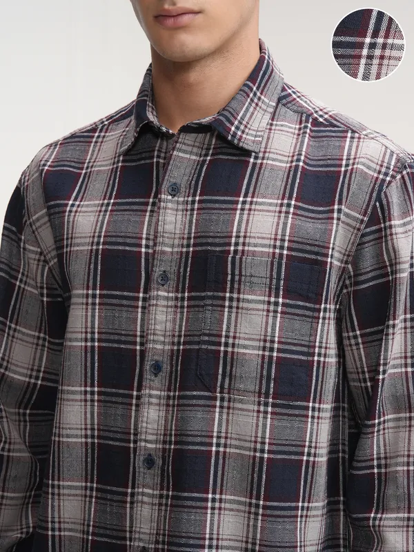 Highlander Men Navy Blue Checked Relaxed Fit Casual Shirt
