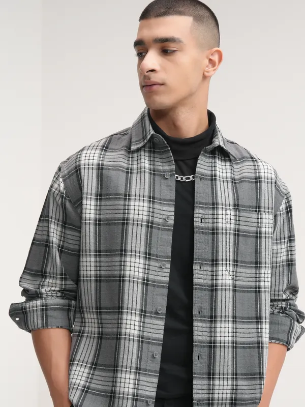 Highlander Men Charcoal Checked Relaxed Fit Casual Shirt