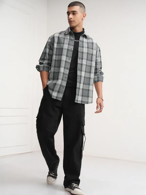 Highlander Men Charcoal Checked Relaxed Fit Casual Shirt