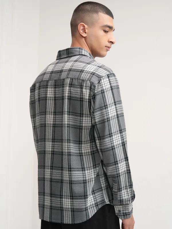 Highlander Men Charcoal Checked Relaxed Fit Casual Shirt