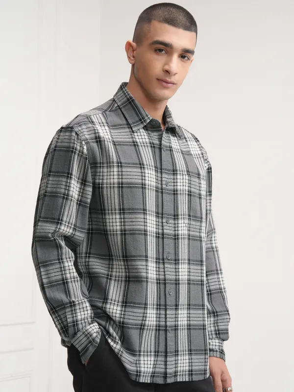 Highlander Men Charcoal Checked Relaxed Fit Casual Shirt