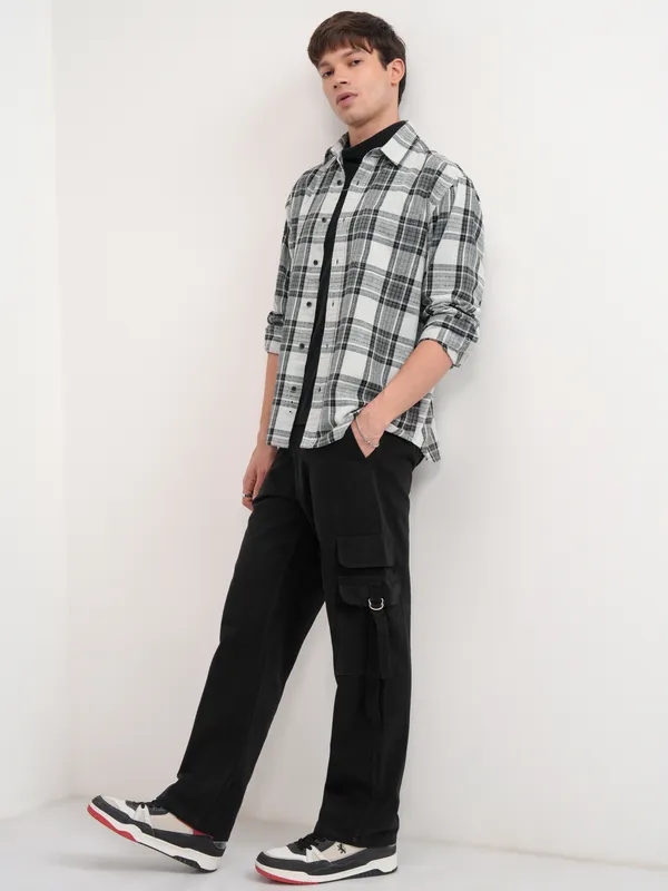 Highlander Men Grey Checked Relaxed Fit Casual Shirt