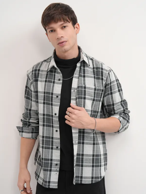 Highlander Men Grey Checked Relaxed Fit Casual Shirt