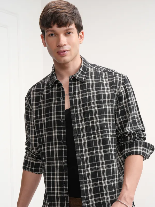 Highlander Men Black Checked Relaxed Fit Casual Shirt