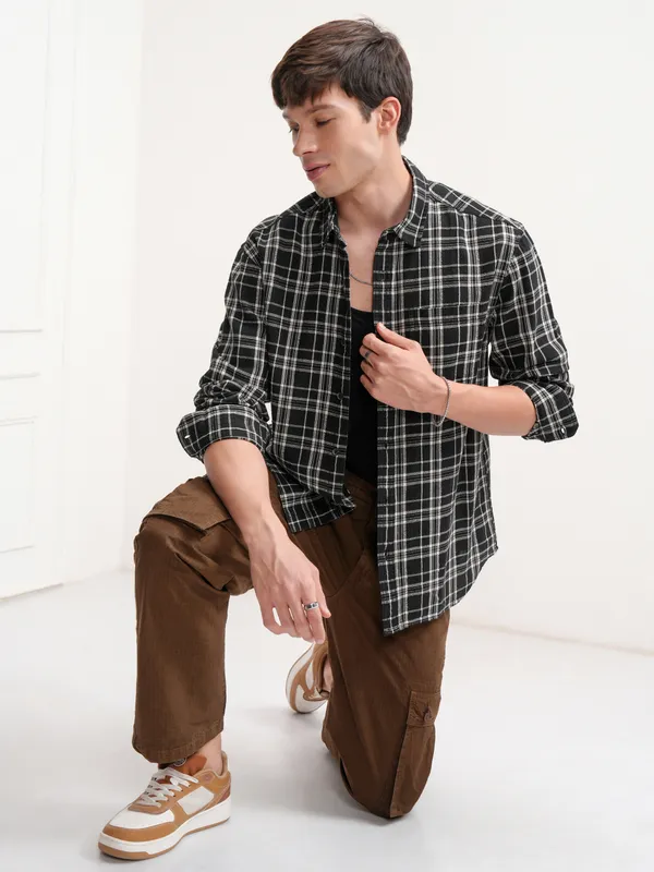 Highlander Men Black Checked Relaxed Fit Casual Shirt