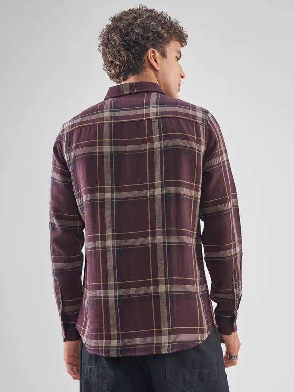 Highlander Men Maroon Checked Slim Fit Casual Shirt