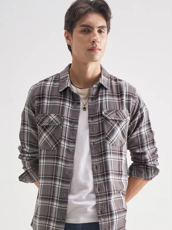 Highlander Men Grey Checked Relaxed Fit Casual Shirt