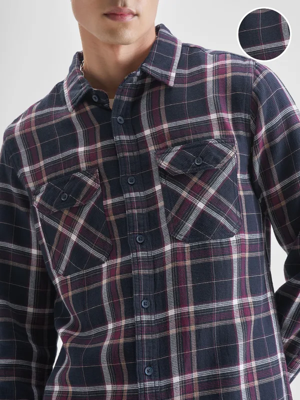 Highlander Men Navy Blue Checked Slim Fit Casual Shirt