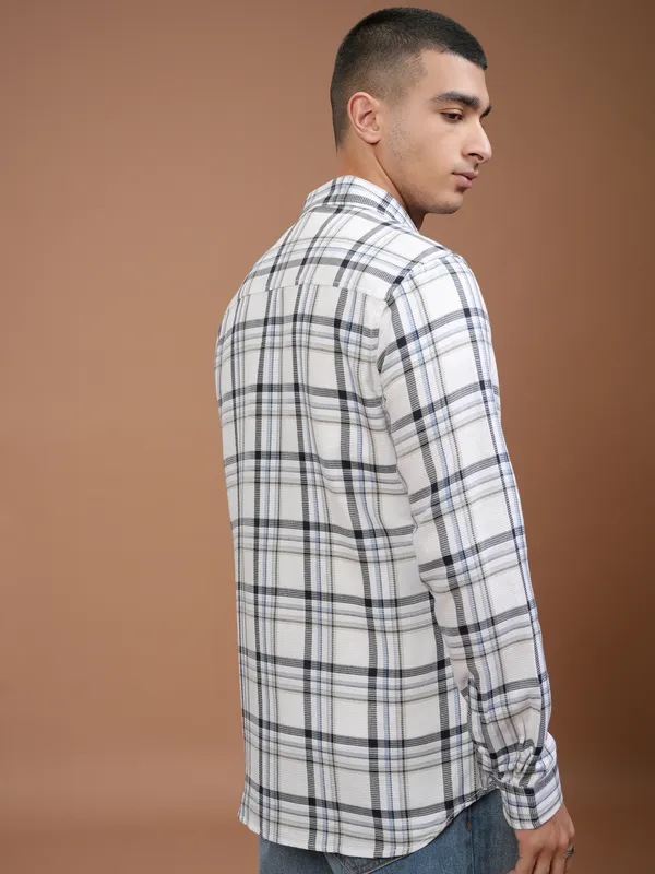 Highlander Men White Checked Slim Fit Casual Shirt