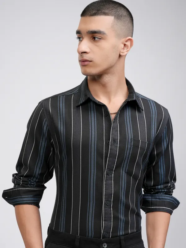 Highlander Men Black Striped Slim Fit Casual Shirt