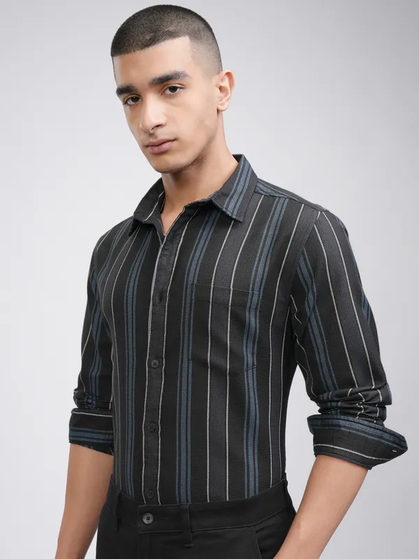 Highlander Men Black Striped Slim Fit Casual Shirt