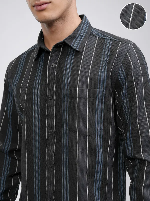 Highlander Men Black Striped Slim Fit Casual Shirt