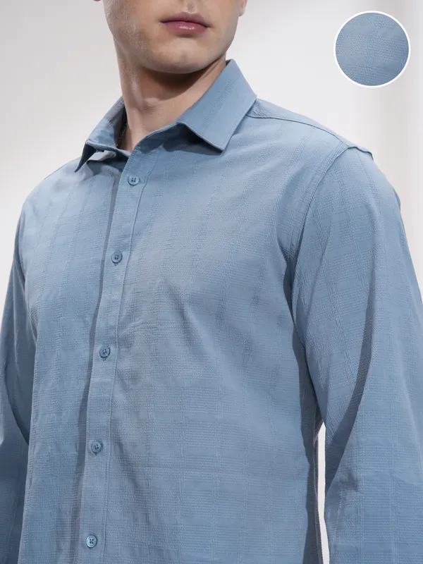 Highlander Men Blue Solid Slim Fit Casual Shirt