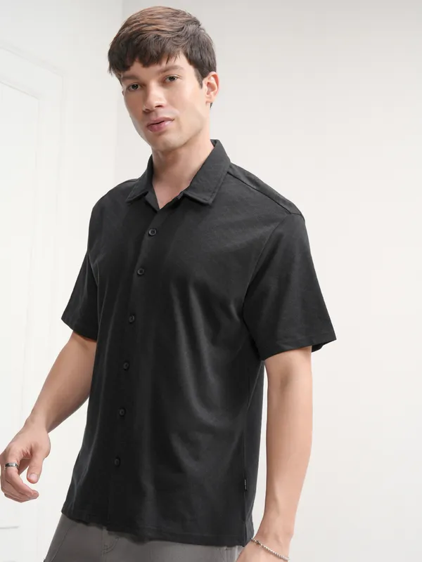 Highlander Men Black Self Design Relaxed Fit Casual Shirt