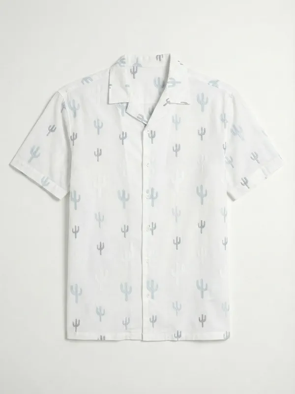 Highlander Men White Printed Relaxed Fit Casual Shirt