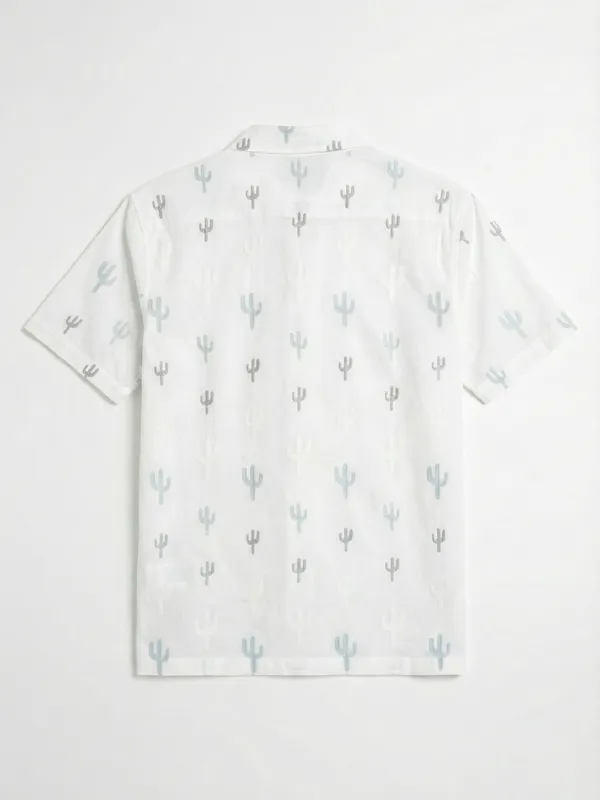 Highlander Men White Printed Relaxed Fit Casual Shirt