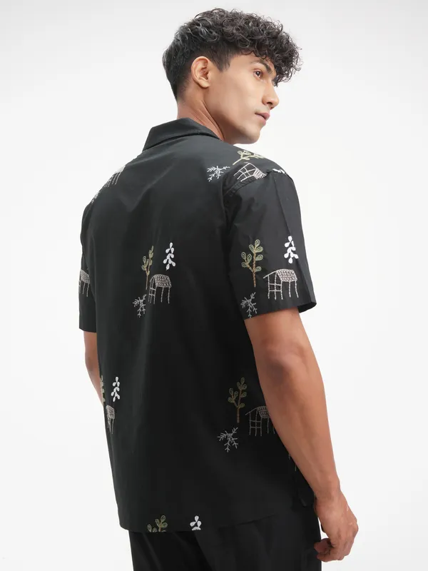Highlander Men Black Embroidered Relaxed Fit Casual Shirt