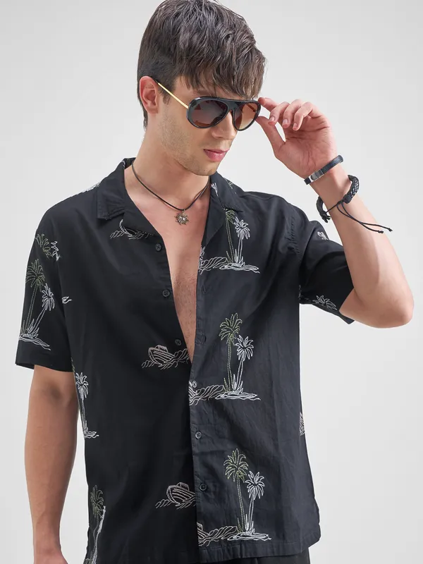 Highlander Men Black Embroidered Relaxed Fit Casual Shirt