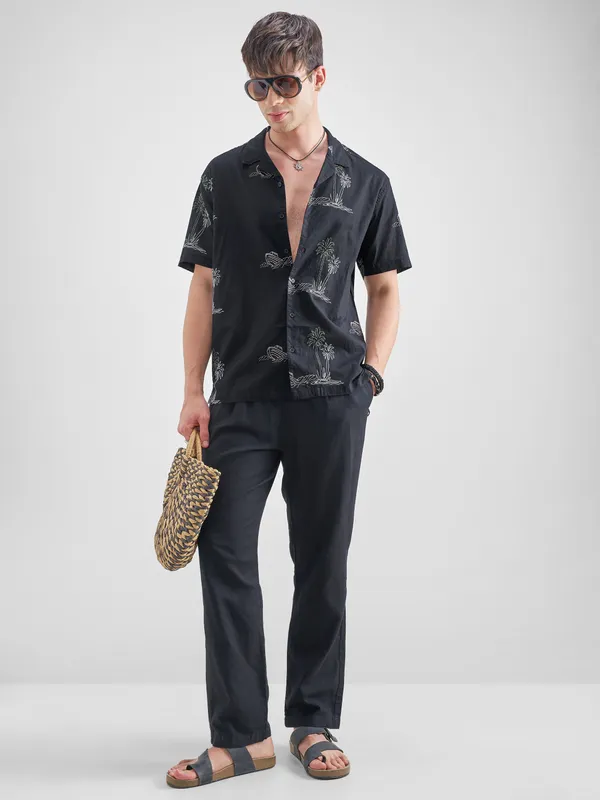 Highlander Men Black Embroidered Relaxed Fit Casual Shirt