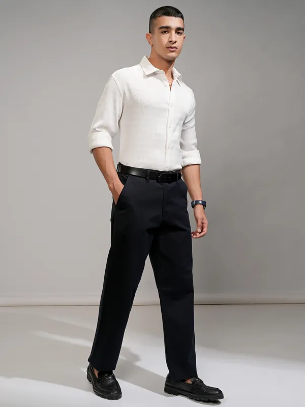 Highlander Men White Self Design Relaxed Fit Casual Shirt