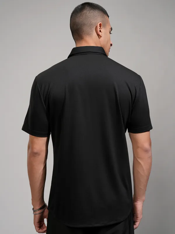 Highlander Men Black Solid Slim Fit Casual Shirt