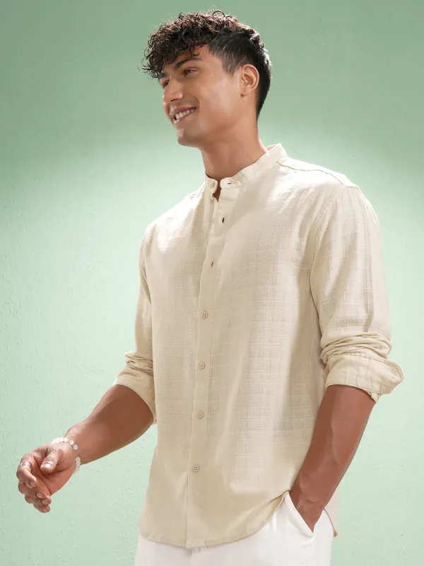 Highlander Men Beige Self Design Relaxed Fit Casual Shirt