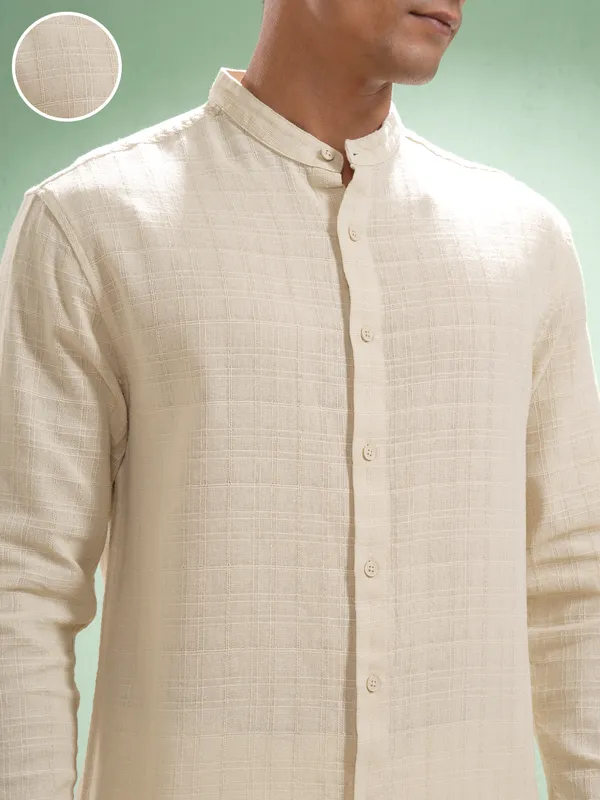 Highlander Men Beige Self Design Relaxed Fit Casual Shirt
