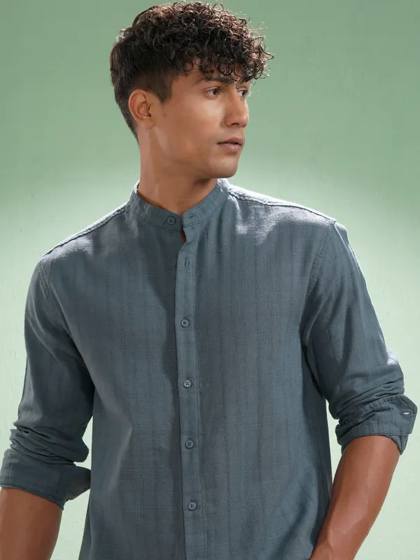 Highlander Men Blue Self Design Relaxed Fit Casual Shirt