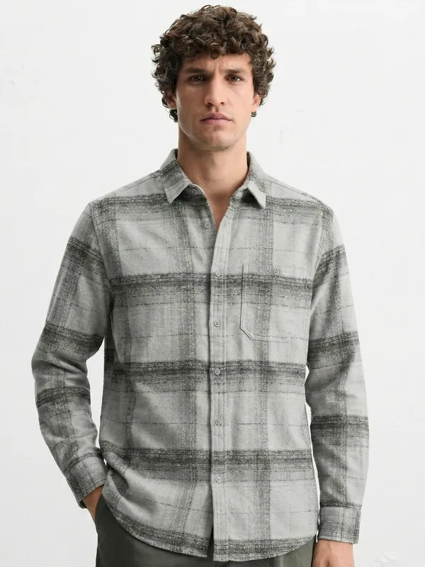 Highlander Men Grey Checked Relaxed Fit Casual Shirt