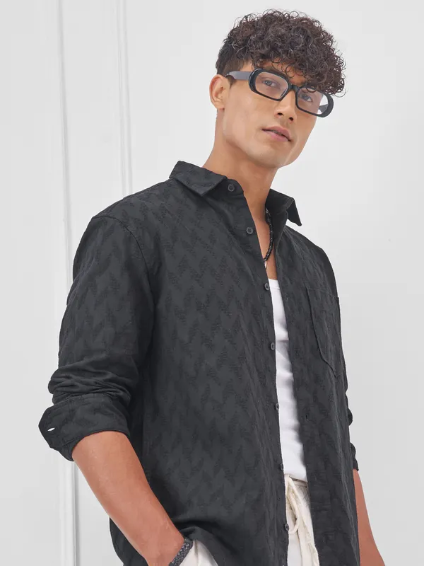 Highlander Men Black Self Design Relaxed Fit Casual Shirt