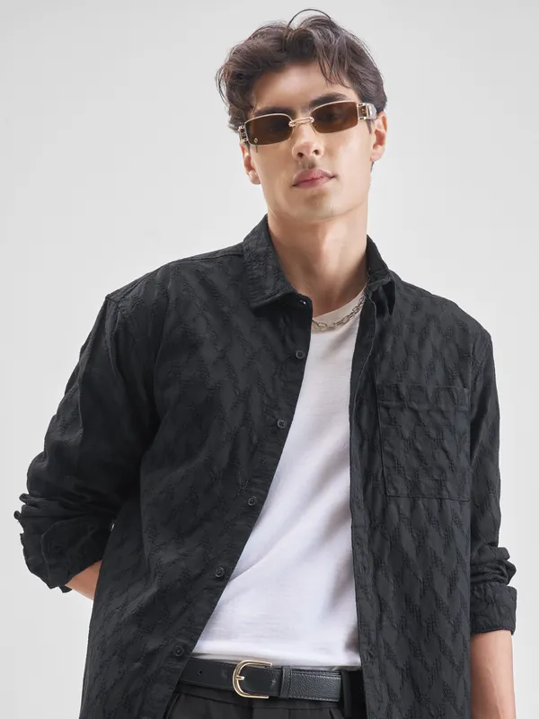 Highlander Men Black Self Design Relaxed Fit Casual Shirt