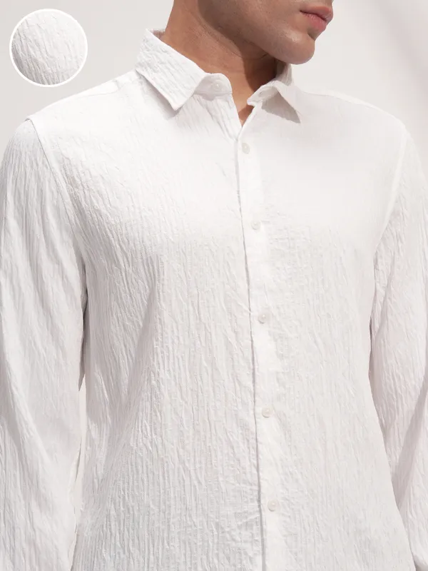 Highlander Men White Self Design Slim Fit Casual Shirt