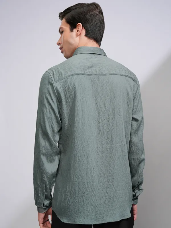 Highlander Men Olive Self Design Slim Fit Casual Shirt