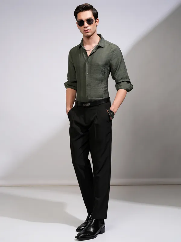 Highlander Men Green Checked Slim Fit Casual Shirt