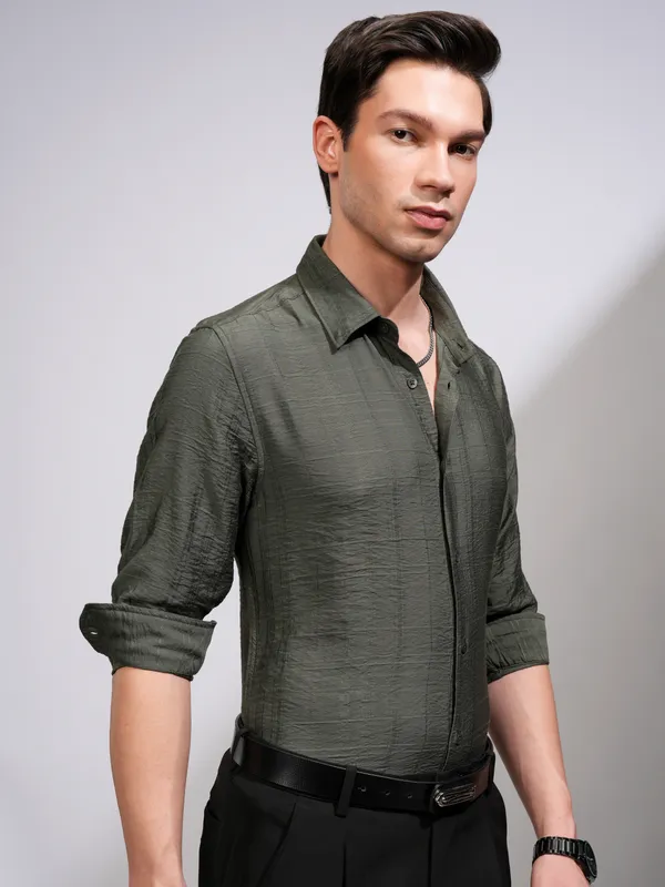 Highlander Men Green Checked Slim Fit Casual Shirt