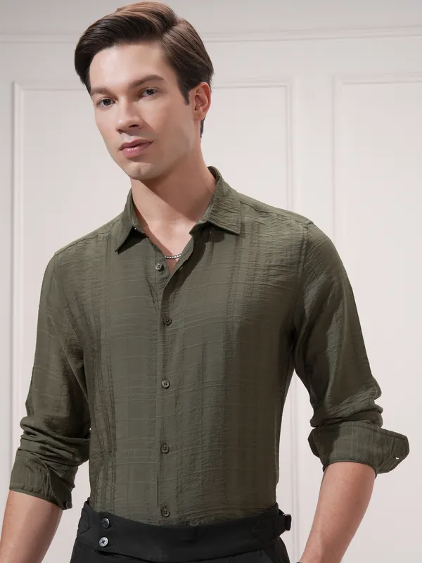 Highlander Men Olive Checked Slim Fit Casual Shirt