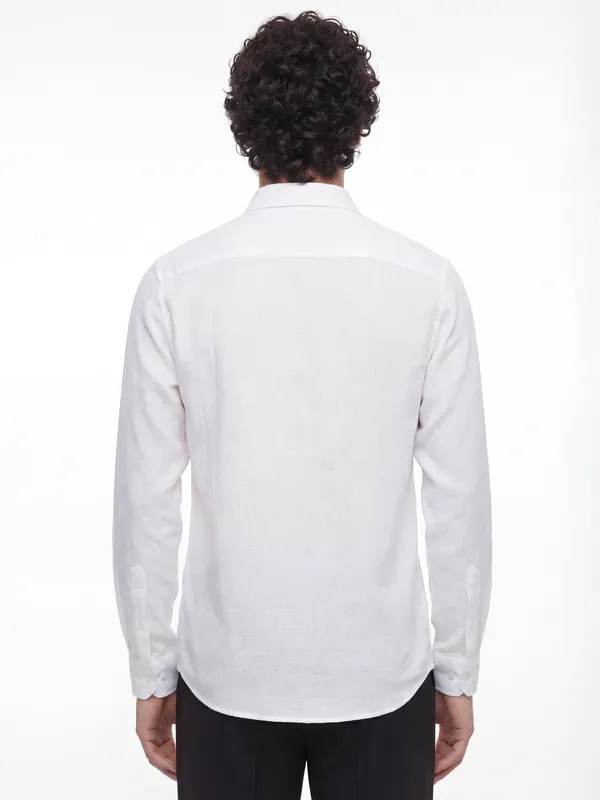 Highlander Men White Self Design Regular Fit Casual Shirt