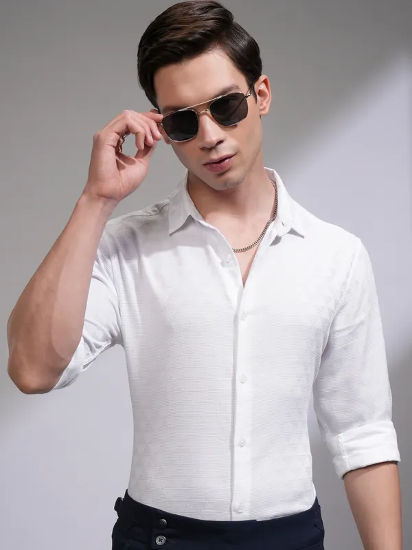 Highlander Men White Self Design Slim Fit Casual Shirt