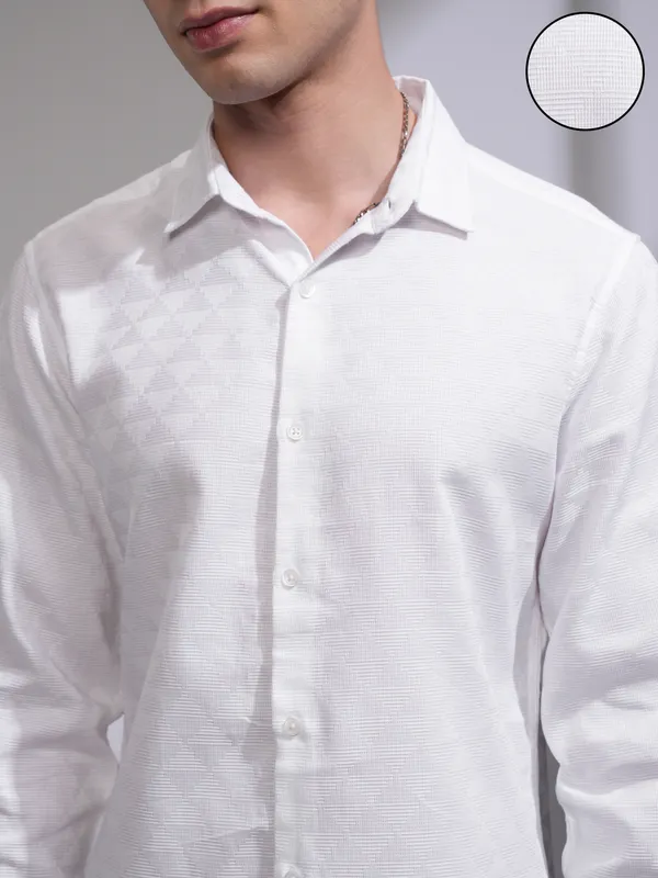 Highlander Men White Self Design Slim Fit Casual Shirt