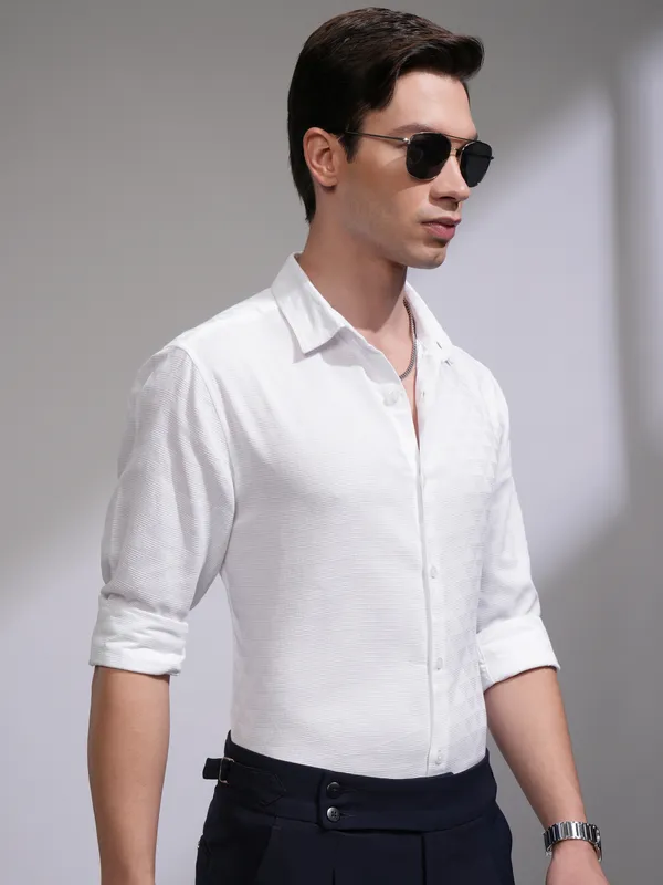 Highlander Men White Self Design Slim Fit Casual Shirt