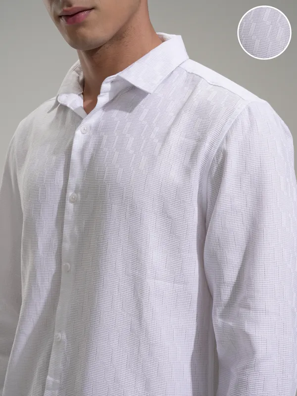 Highlander Men White Self Design Slim Fit Casual Shirt