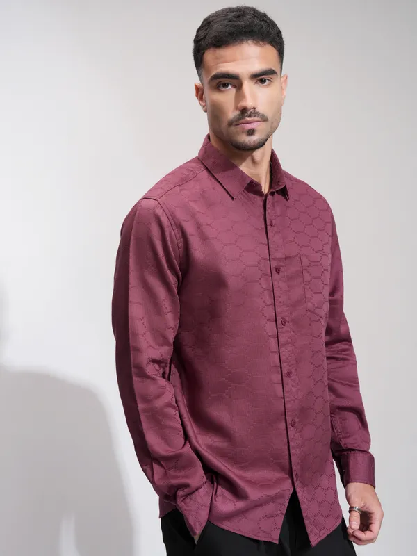 Highlander Men Burgundy Textured Slim Fit Casual Shirt