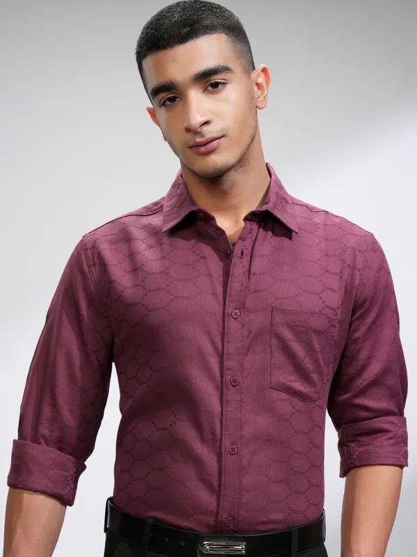 Highlander Men Pink Textured Slim Fit Casual Shirt