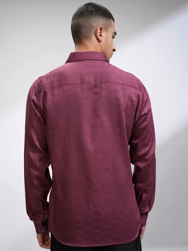 Highlander Men Pink Textured Slim Fit Casual Shirt