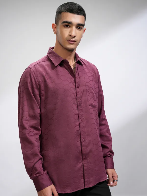 Highlander Men Pink Textured Slim Fit Casual Shirt