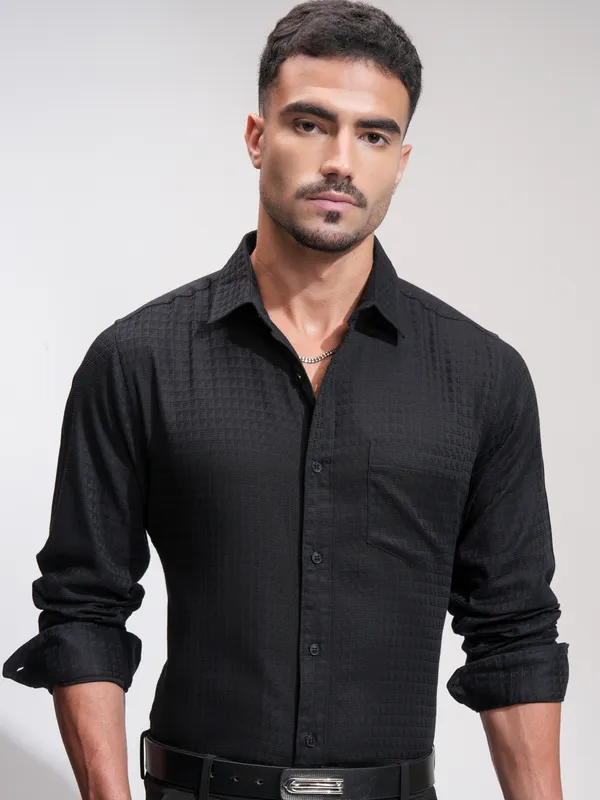 Highlander Men Black Textured Slim Fit Casual Shirt