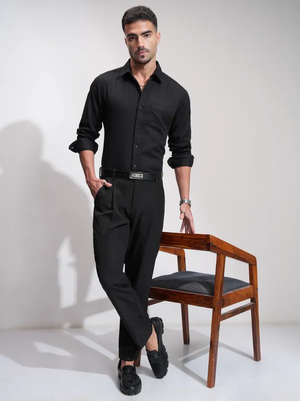 Highlander Men Black Textured Slim Fit Casual Shirt