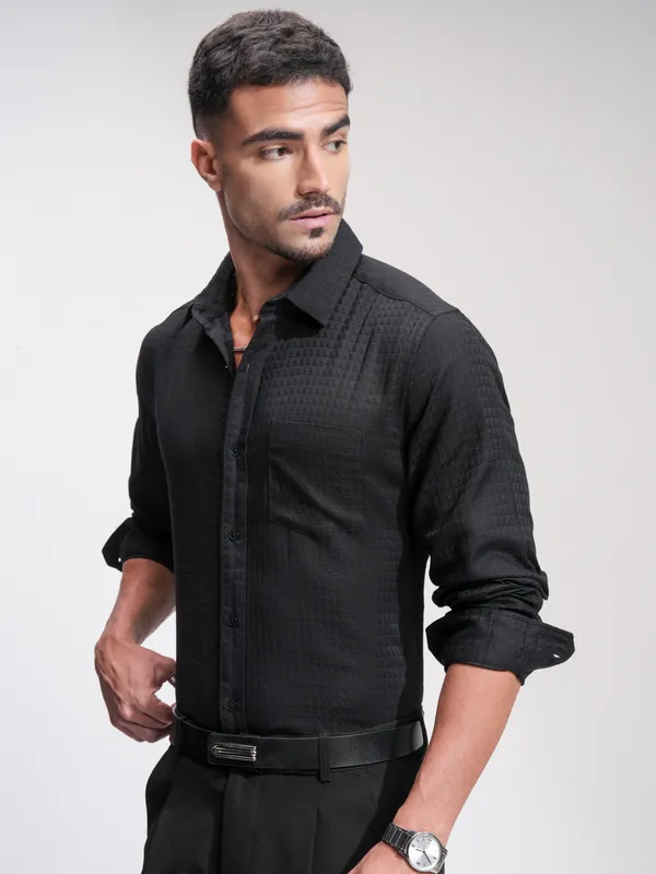 Highlander Men Black Textured Slim Fit Casual Shirt