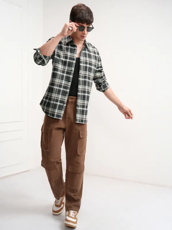 Highlander Men Black Checked Slim Fit Casual Shirt